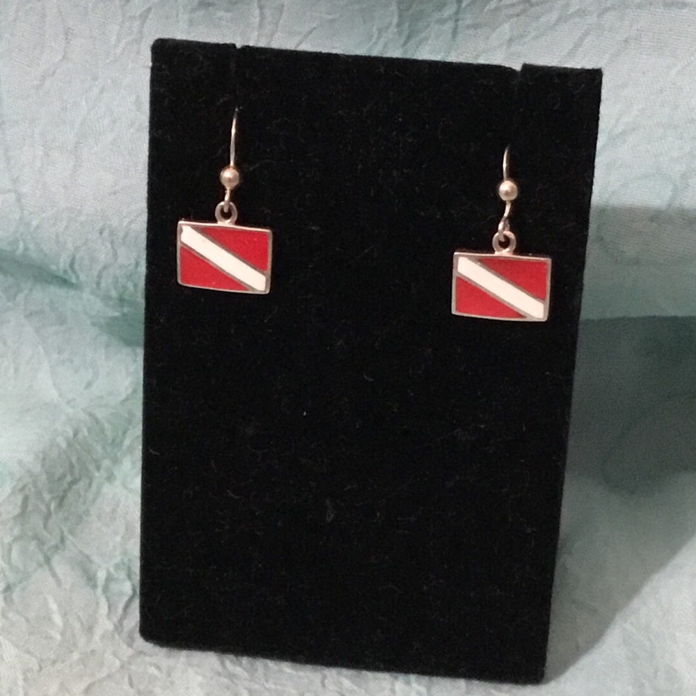 Peter Stone Dive Silver sterling diver down flag earrings NWT J025